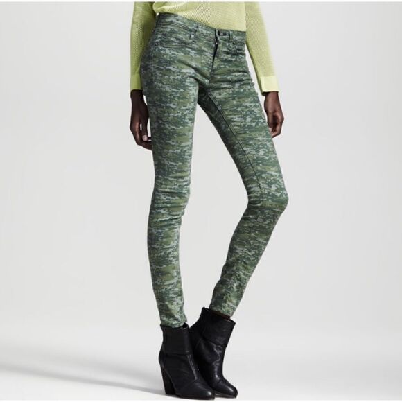 Rag & Bone Skinny Low Rise Jeans in Green Digital Graphic Camo Print, Size 25 - Picture 7 of 16